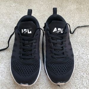 APL Propelium Sneakers - BLACK- 5.5